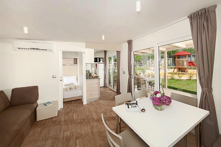 Valamar Camping Lanterna - Wohnbeispiel Mediterranean Garden Home für 4 plus 2 (Zimmercodierung CB3)