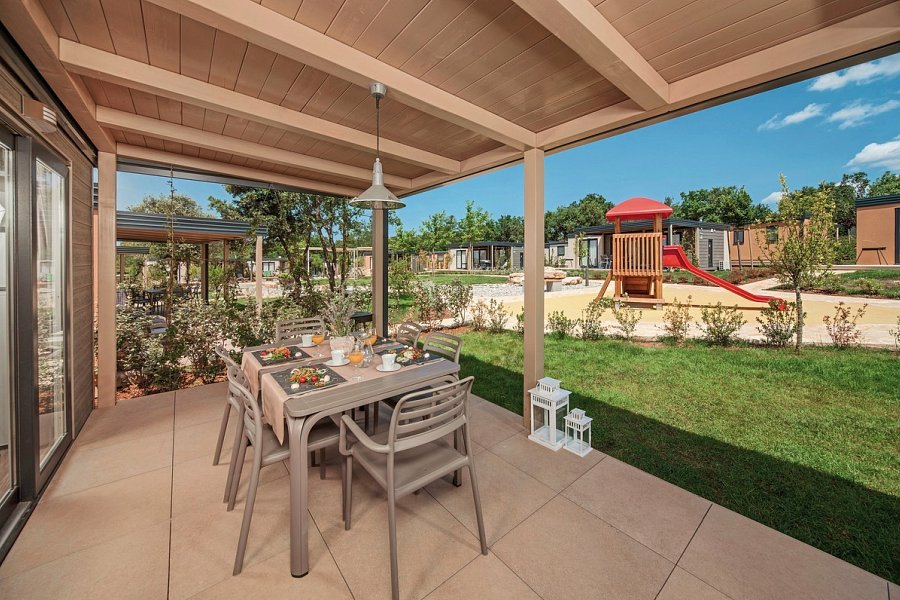 Valamar Camping Lanterna - Wohnbeispiel Mediterranean Garden Home für 4 plus 2 (Zimmercodierung CB3)