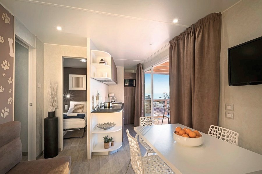 Valamar Camping Lanterna - Wohnbeispiel Happy Dog Home for 4 plus 2 (Zimmercodierung CB4)