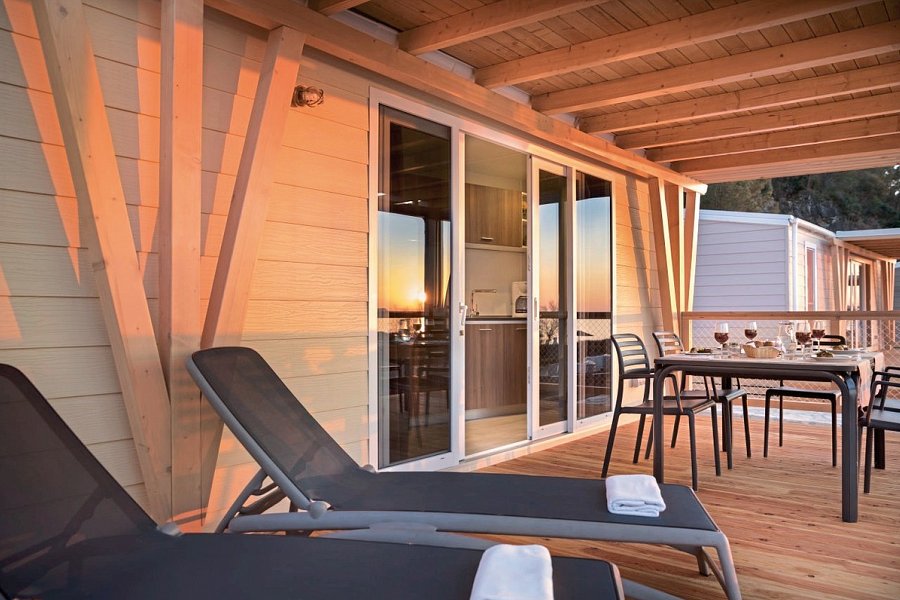 Valamar Camping Lanterna - Wohnbeispiel Happy Dog Home for 4 plus 2 (Zimmercodierung CB4)