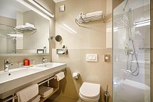 Valamar Parentino Hotel - Badbeispiel Zimmer für 2 plus 2 (Zimmercodierung FB1)