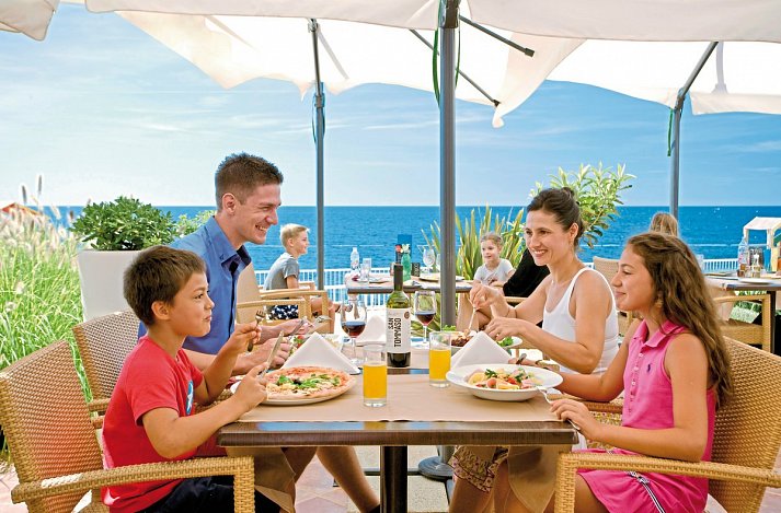 Lanterna Resort