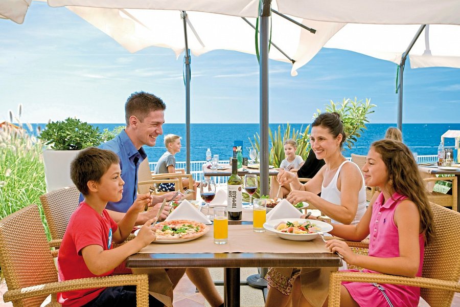 Lanterna Resort