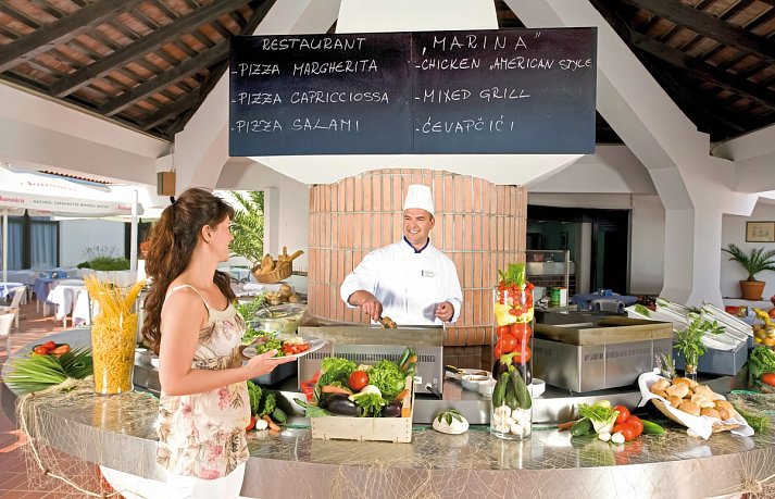 Lanterna Resort