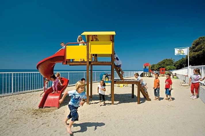 Lanterna Resort