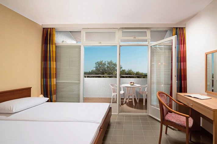 Lanterna Resort
