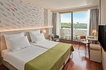 Island Hotel Istra - Wohnbeispiel Doppelzimmer Superior Meerseite (Zimmercodierungen DSC & FBC)