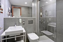 Island Hotel Istra - Beispiel Bad (Zimmercodierungen DSC, TSC & FBC)