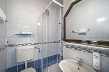 Laguna Maradiso Hotel by Aminess - Beispiel Bad (Zimmercodierungen DB2, DG3, DBC & EB1)