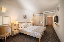 Valamar Sanfior Hotel & Casa - Wohnbeispiel Zimmer für 2 Meerseite (Zimmercodierung DBC)