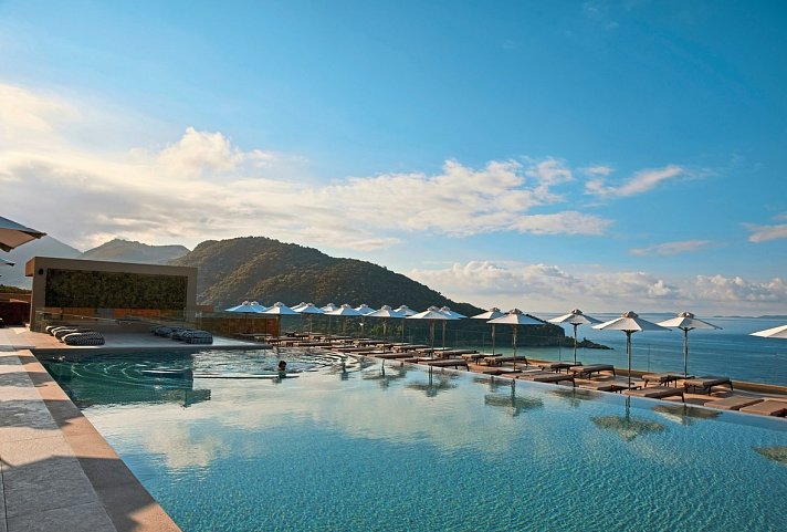 Elix, Mar-Bella Collection