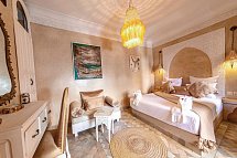 Riad 7 Saints