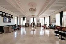 El Olivar Palace
