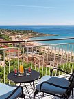 H10 Imperial Tarraco - Balkon-/Blickbeispiel Doppelzimmer Meerblick (Zimmercodierung DBM)