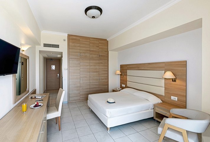 Belair Beach - Wohnbeispiel Doppelzimmer seitl. Meerblick (Zimmercodierung D1N)