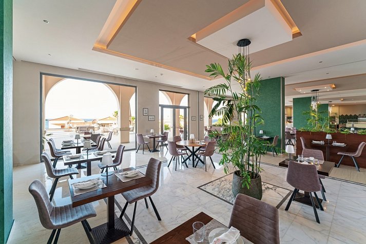 Kresten Royal Euphoria Resort