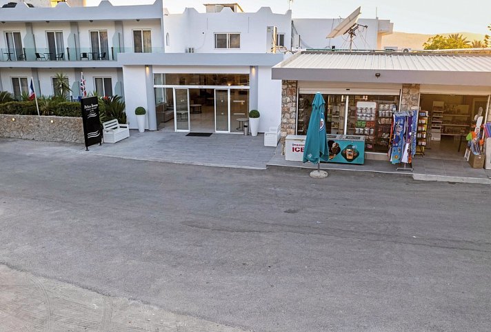 Pefkos Breeze Family Resort & Spa