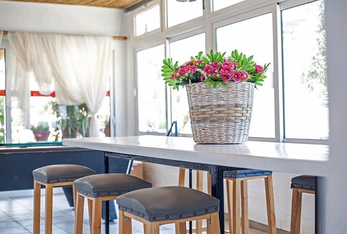 Tinas Plus Hotel