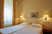 Vila Ruzica - Wohnbeispiel Doppelzimmer Hauptgebäude Parkseite (Zimmercodierungen DBU, ABU & ABV)