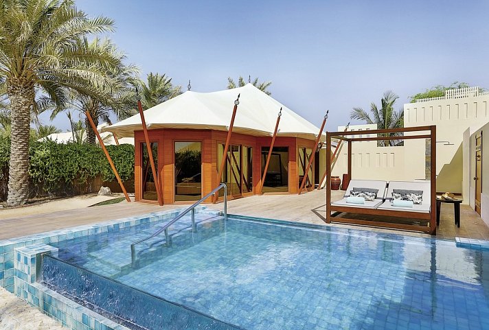 The Ritz-Carlton Ras Al Khaimah, Al Hamra Beach - Wohnbeispiel Al Naseem Tented Beach Pool Villa (Zimmercodierung VB2)