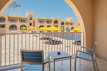 Pickalbatros Vita Resort - Beispiel Balkon Familienzimmer Deluxe Poolblick (Zimmercodierung FDP)