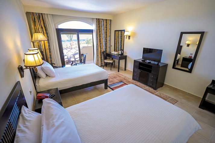 Blend Elphistone Resort - Wohnbeispiel Doppelzimmer Superior Poolblick (Zimmercodierungen DSP & DCP)