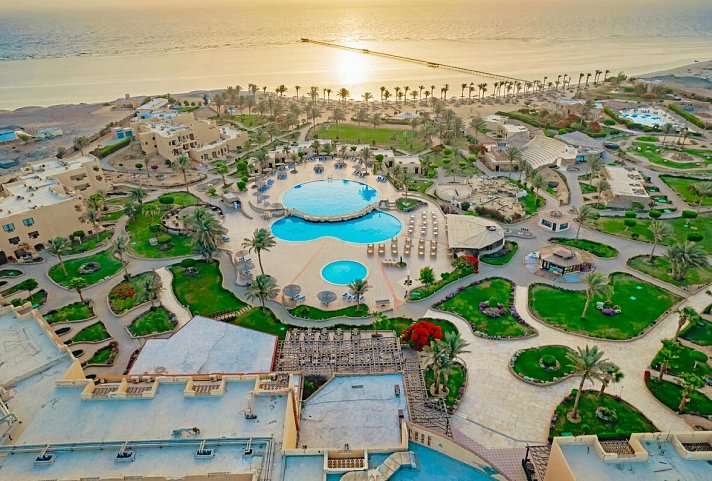 Blend Elphistone Resort
