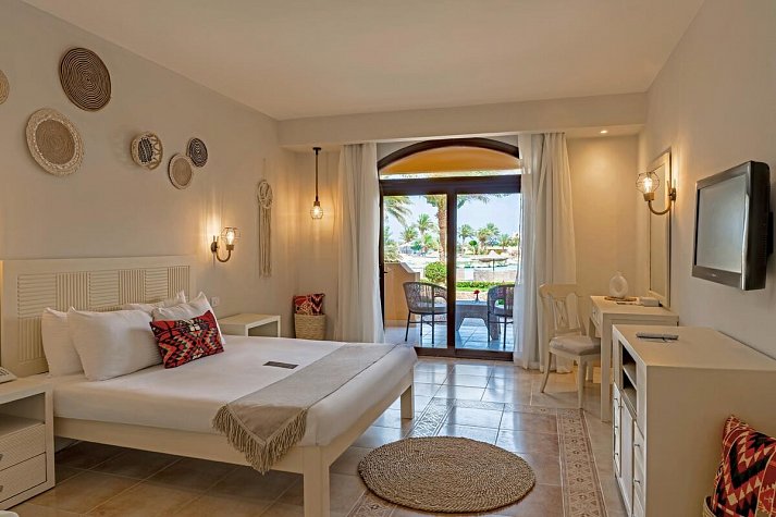 Blend Elphistone Resort