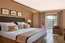 JAZ Lamaya Resort - Wohnbeispiel Doppelzimmer Deluxe Poolblick mit Falttür (Zimmercodierung DDP)