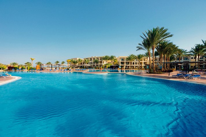 JAZ Lamaya Resort