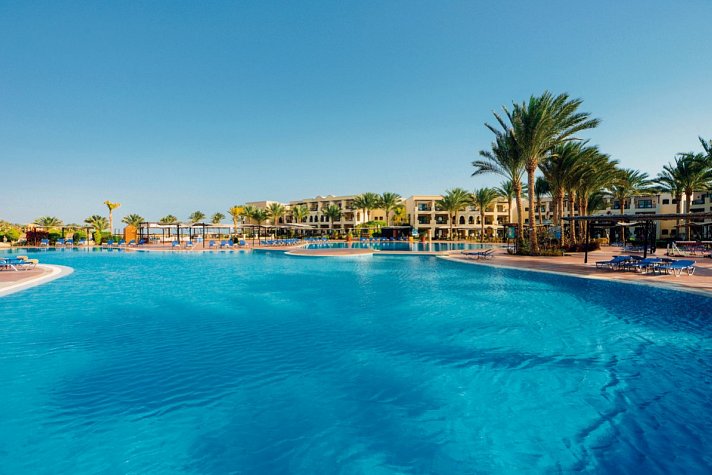 JAZ Lamaya Resort