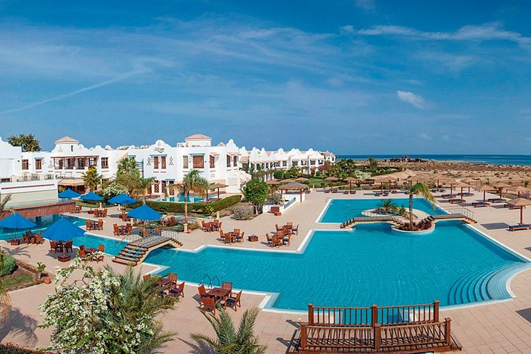 Lahami Bay Beach Resort & Gardens
