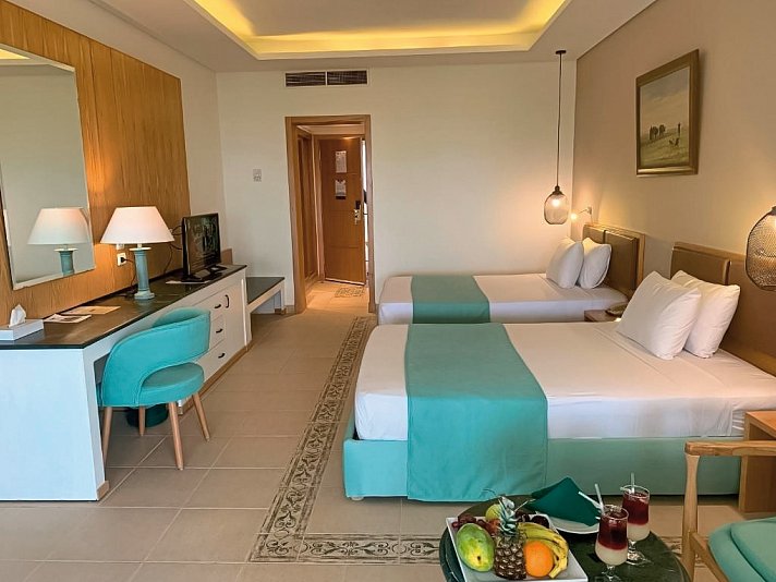 Lahami Bay Beach Resort & Gardens