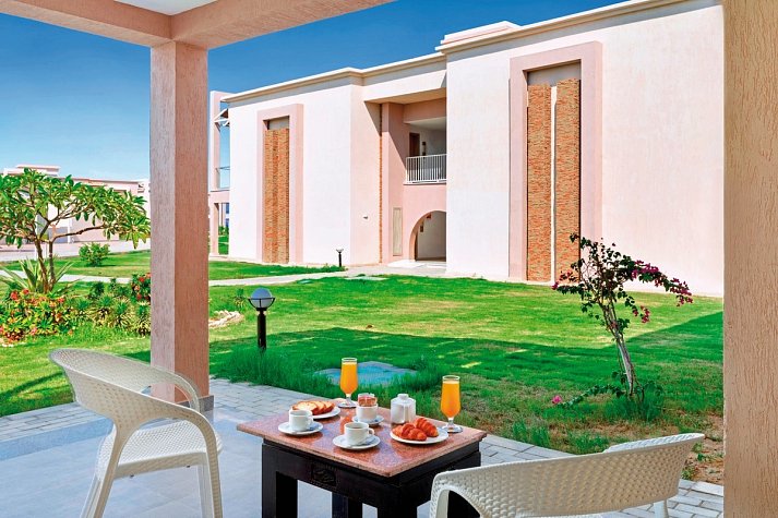Pickalbatros Sea World Resort - Beispiel Balkon Doppelzimmer Standard Gartenblick (Zimmercodierungen DGG, DCG, DFG & EFG)