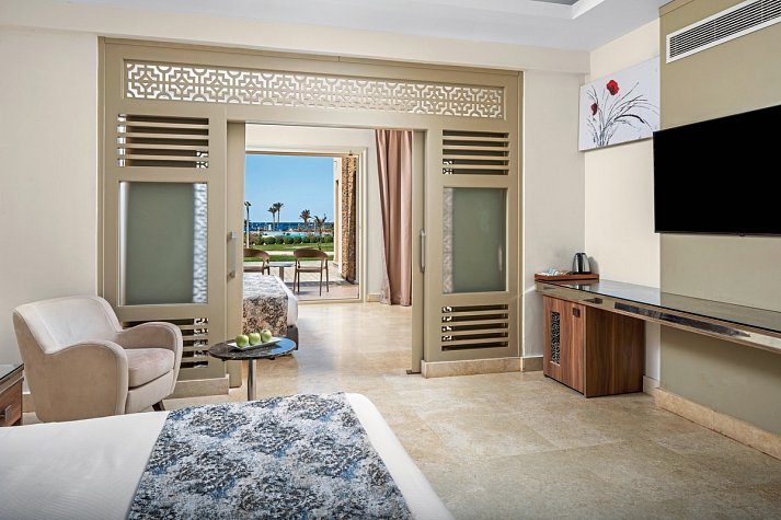 Pickalbatros Sea World Resort - Wohnbeispiel Familienzimmer Meerblick (Zimmercodierung F1M)