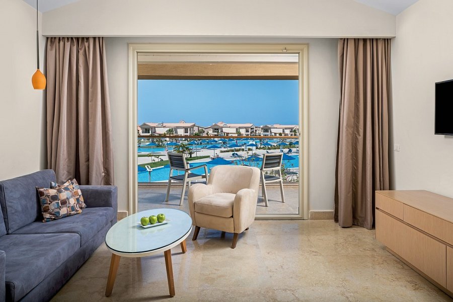 Pickalbatros Sea World Resort - Wohnbeispiel Juniorsuite Poolblick (Zimmercodierung JB1)