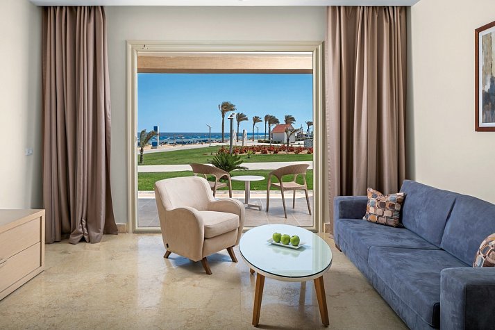 Pickalbatros Sea World Resort - Wohnbeispiel Juniorsuite Meerblick (Zimmercodierung J1M)