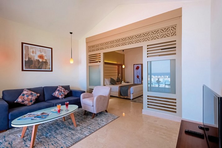 Pickalbatros Sea World Resort - Wohnbeispiel Juniorsuite Meerblick (Zimmercodierung J1M)