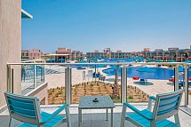 Pickalbatros Sea World Resort - Beispiel Balkon Suite Deluxe Poolblick (Zimmercodierung WDP)