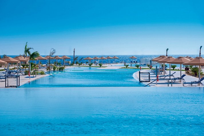 Pickalbatros Sea World Resort