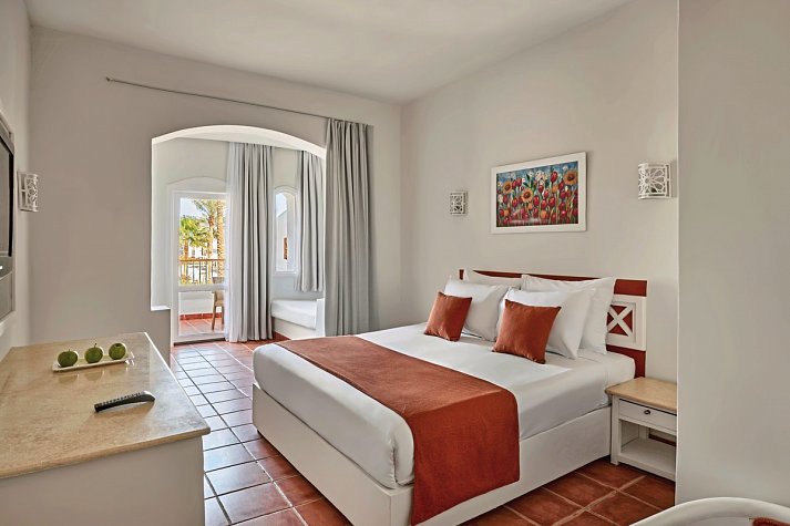 JAZ Neo Reef Marsa - Wohnbeispiel Familienzimmer Gartenblick (Zimmercodierung F1G)