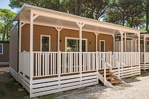 Marina Romea Easy Camping Village - Wohnbeispiel Lodge Superior (Zimmercodierung CB3)