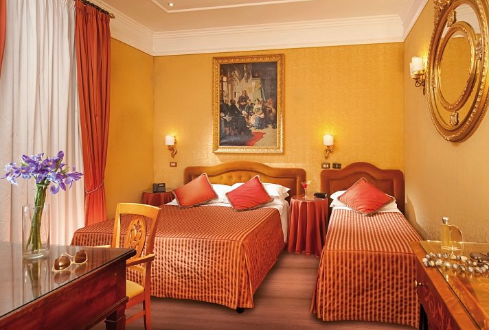 Morgana Hotel - Wohnbeispiel Dreibettzimmer Deluxe (Zimmercodierung TD1)