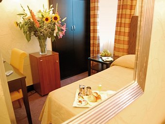 Morgana Hotel - Wohnbeispiel Einzelzimmer Deluxe (Zimmercodierung ED1)