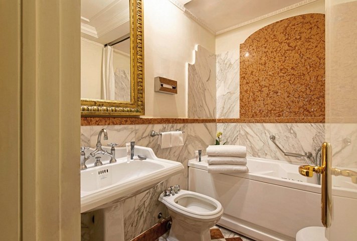 Hotel Atlante Star - Wohnbeispiel Doppelzimmer (Zimmercodierungen DB1 & DX2)