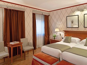 Starhotels Metropole - Wohnbeispiel Doppelzimmer Deluxe (Zimmercodierung DD1)