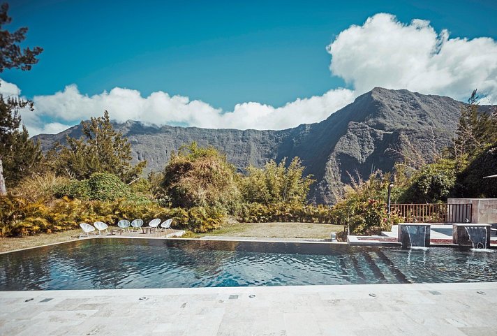 Sarana Hotel & Spa