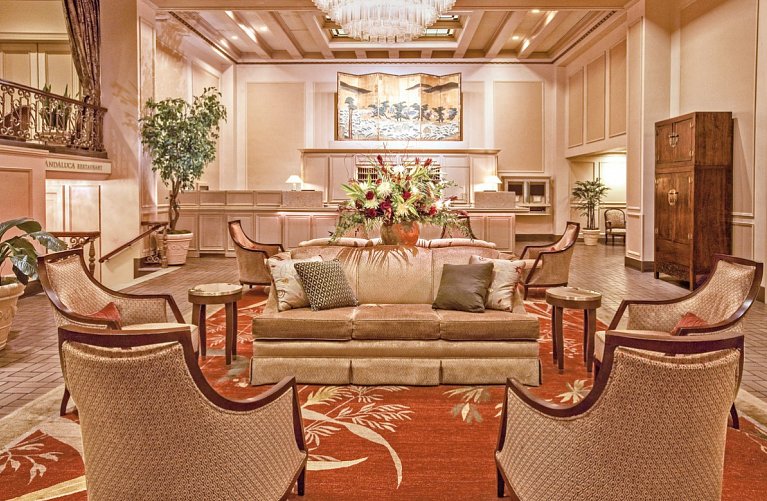 Mayflower Park Hotel