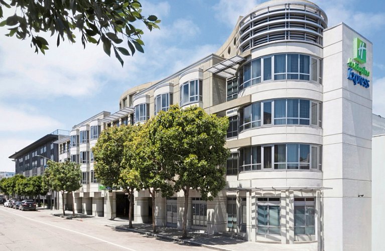 Holiday Inn Express and Suites Fisherman's Wharf