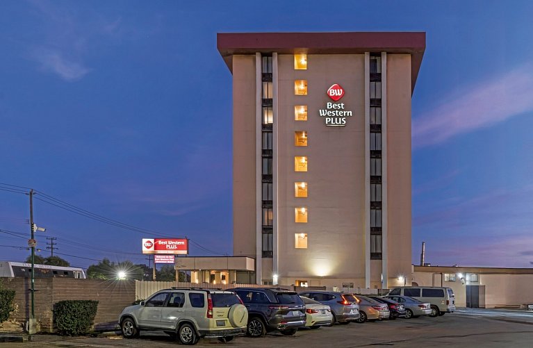 Best Western Plus Grosvenor Airport Hotel